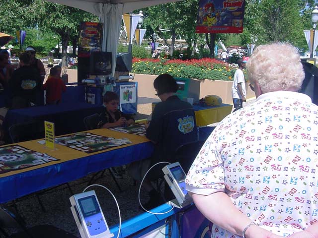 File:Pokémon Fun Fest St Louis Game Boy.jpg
