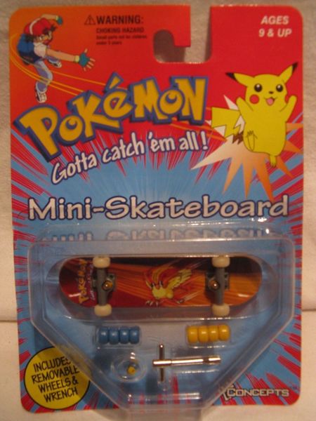 File:Pidgeot Mini-Skateboard.jpg